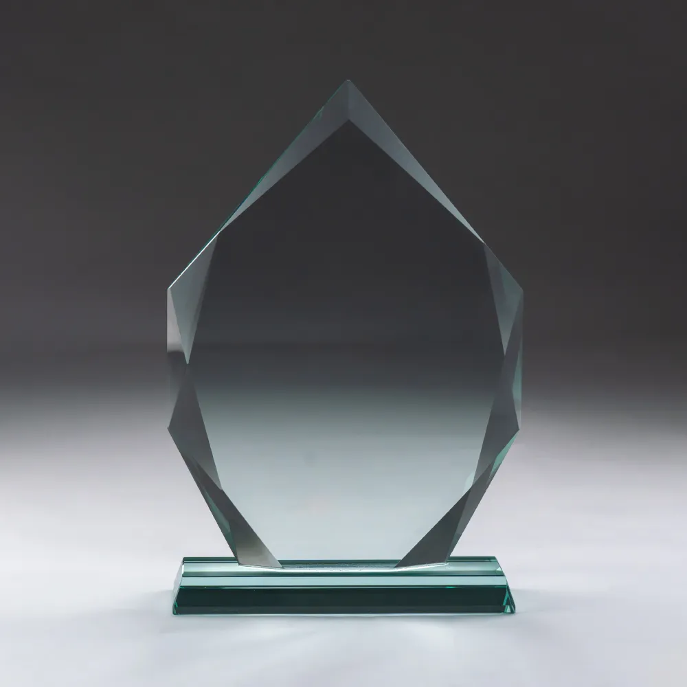 Iceberg-Design-Crystal-Award-CR-31-front-view.webp