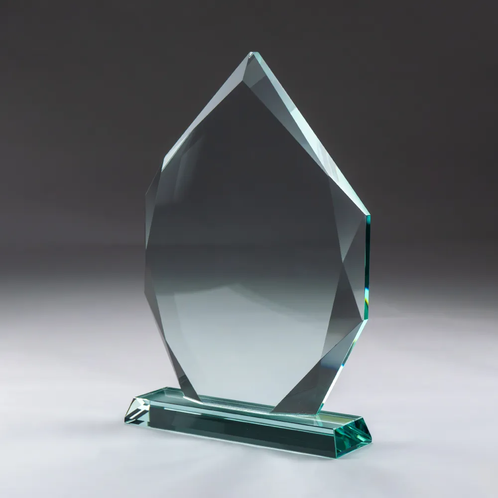 Iceberg-Design-Crystal-Award-CR-31-side-view.webp
